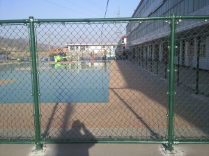 2米体育场围栏网